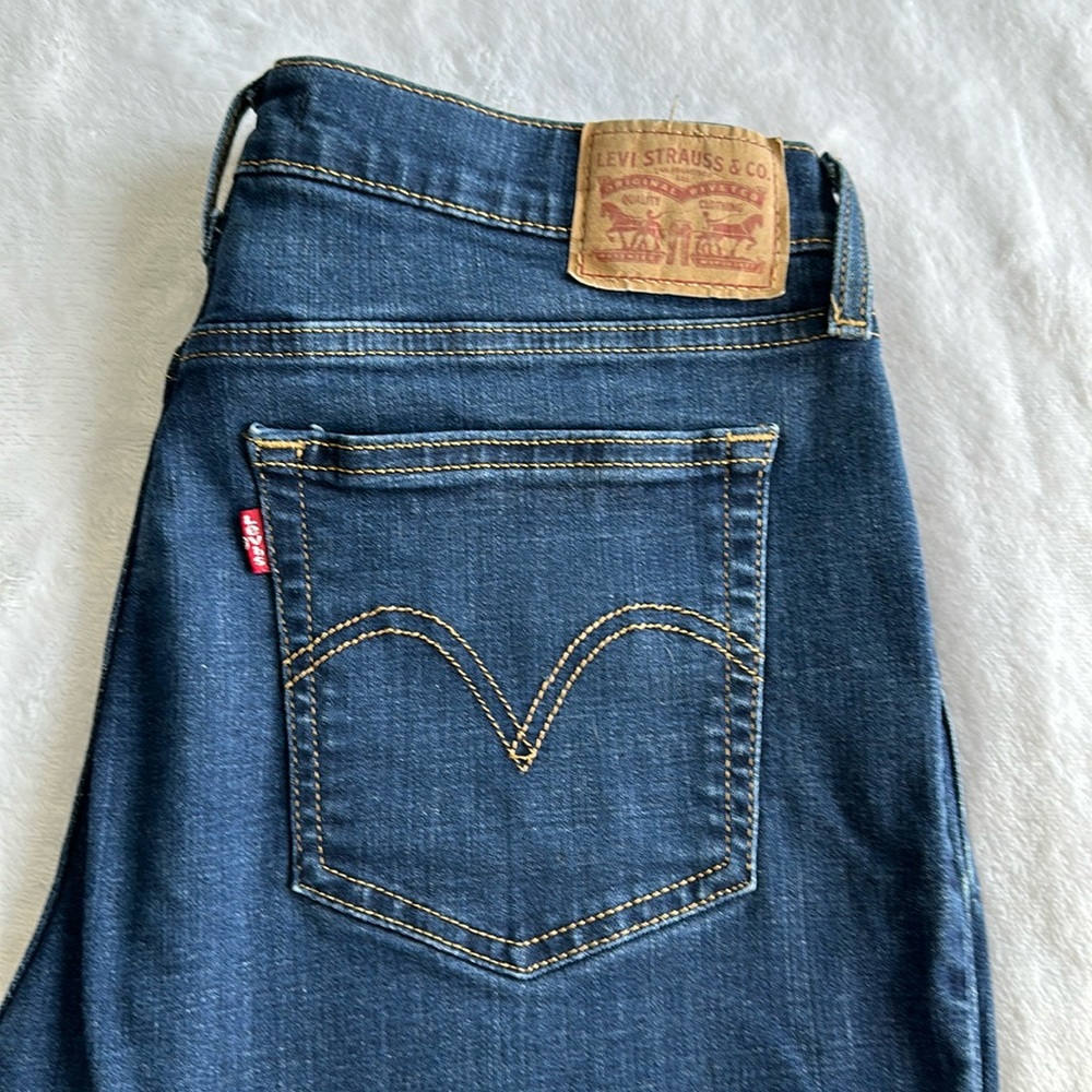 Levi jeans